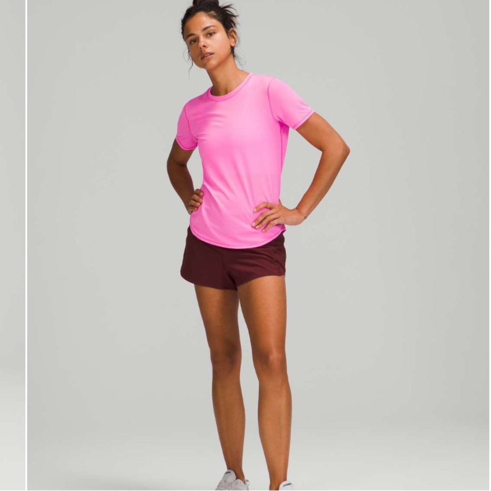 Lululemon Speed Up High-Rise Short 2.5"
Red Merlot
